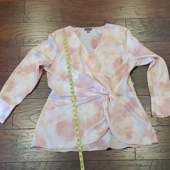 Vince Camuto twist hammer top blouse - Picture 10 of 11